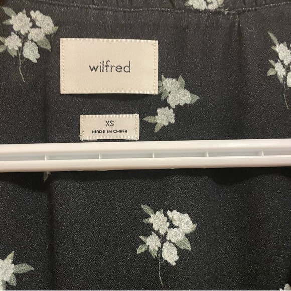 COPY - NWOT Aritzia wilfred breathless blouse, wide neckline, longsleeve blouse… - Picture 10 of 12